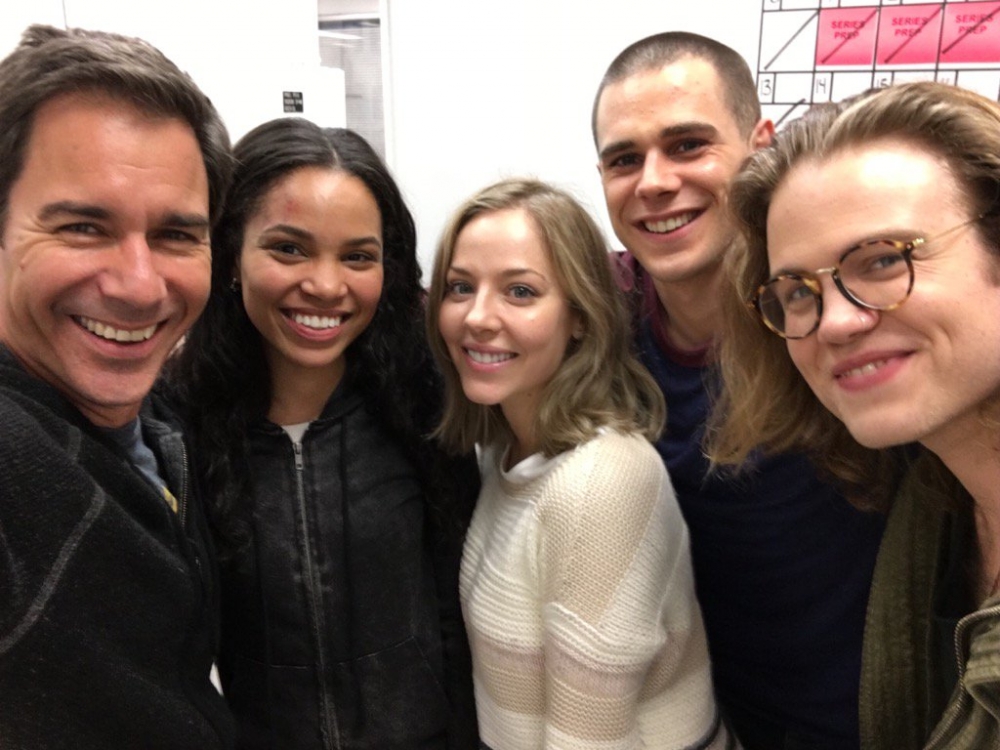 Актерский состав семейка. Бо мирчофф и эшли рикардс. 1980s tv series. Эшли рикардс и бретт даверн. Мерседес масон.