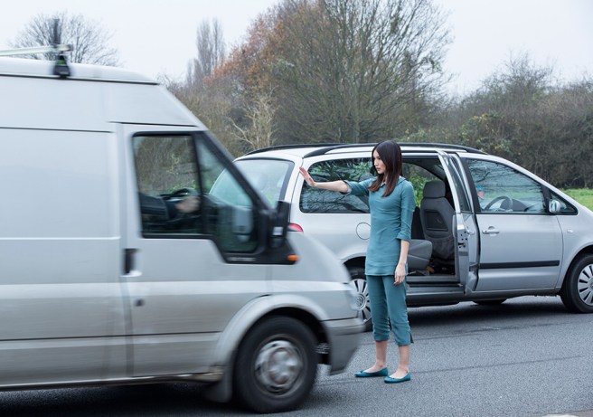 Hum103AnitaStopsTraffic