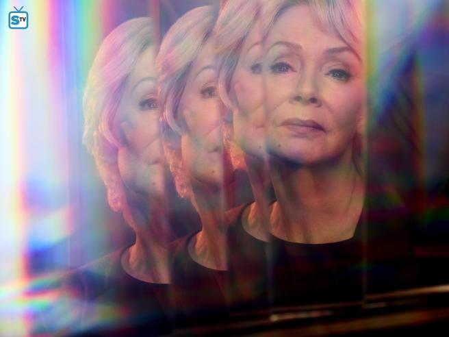 LEG05_DISTORTION_MELANIE_040_re_FULL