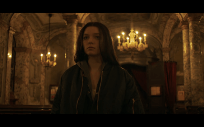 Hanna S1Ep4 Hanna in Berlin Cathedral