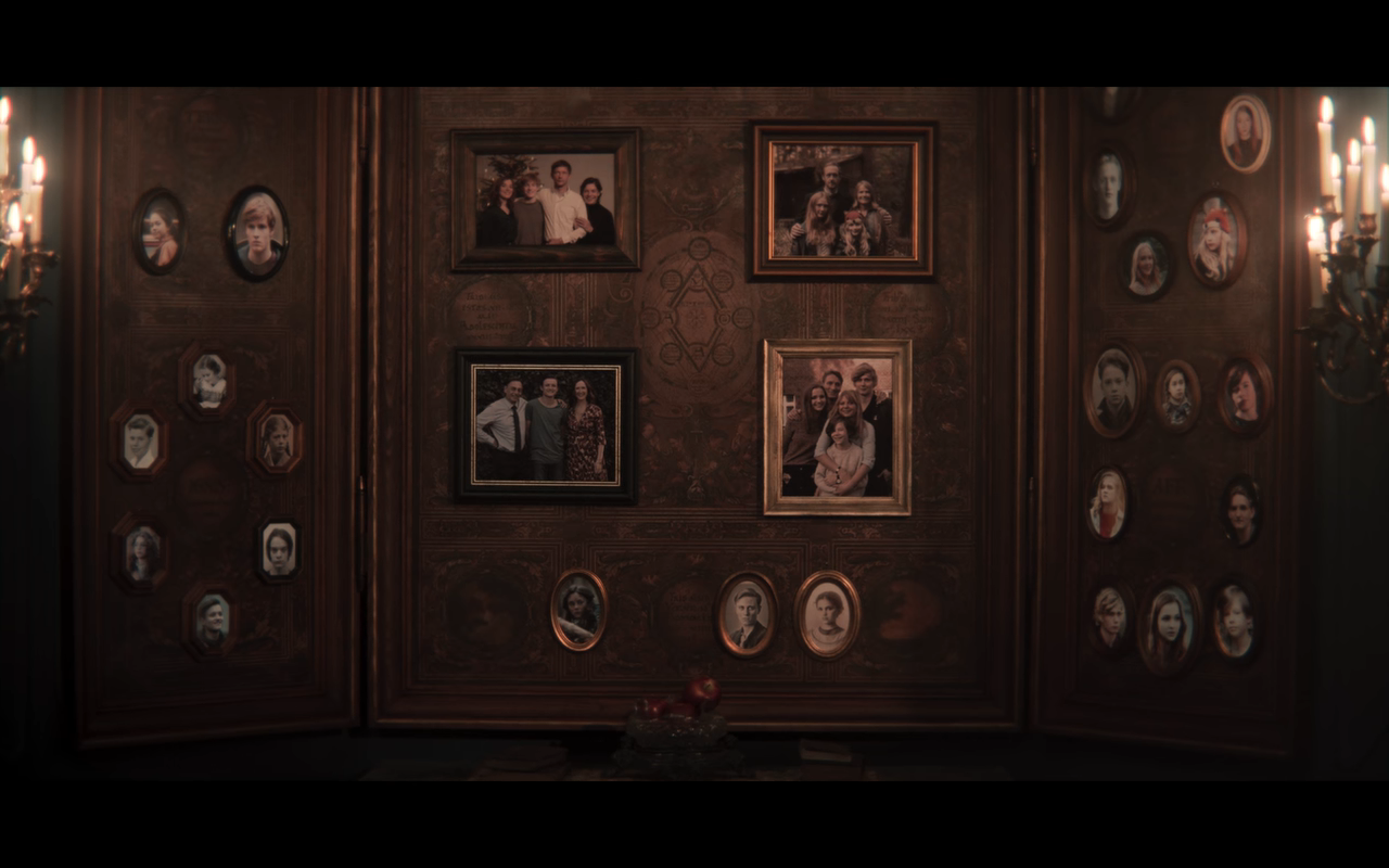 Dark S2Ep1 Adam's Family Tree Board