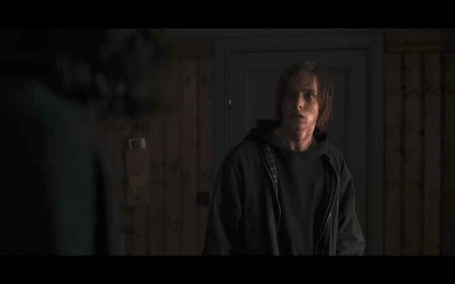 Dark S2Ep8 Young Jonas Stares at Alt Martha