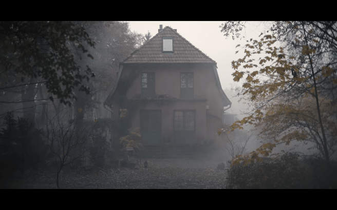 Dark S3Ep3 Yellow Raincoat Martha Climbs Out of Window