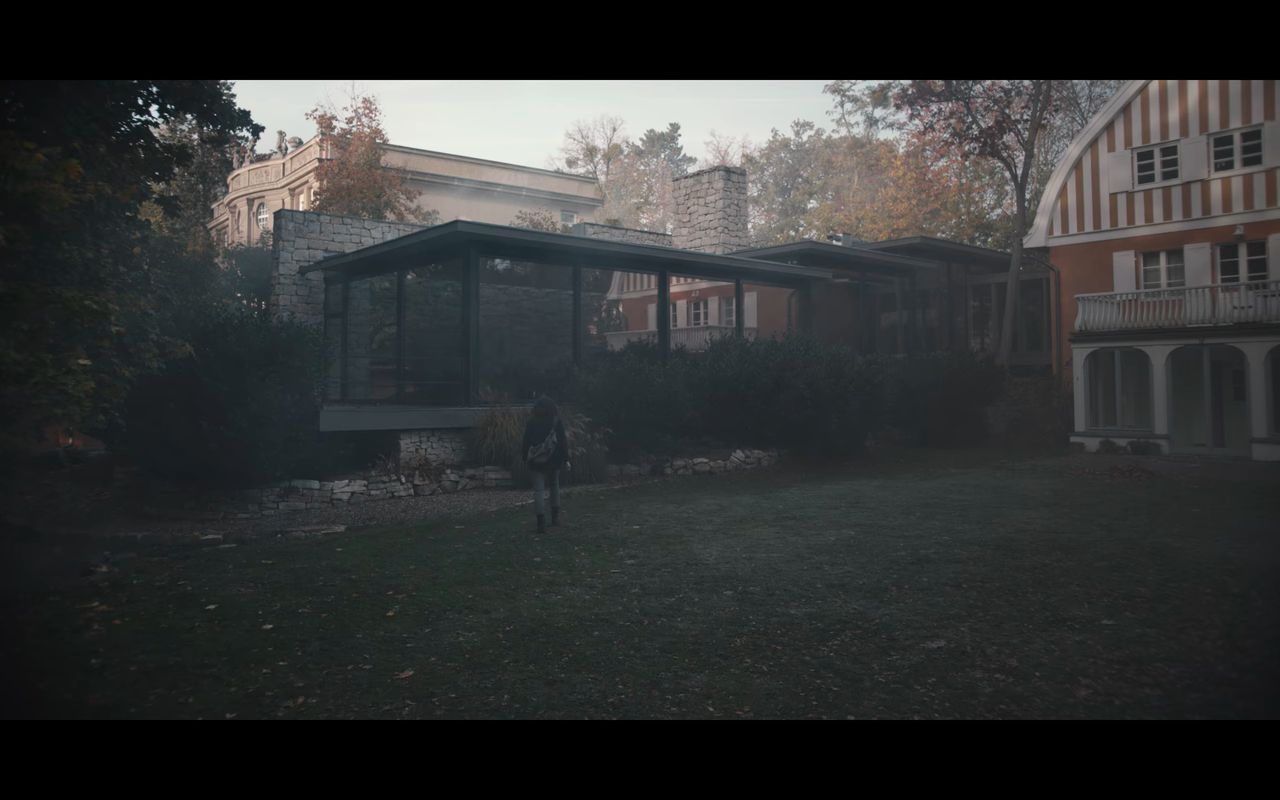 Dark S3Ep6 Martha Approaches Bartosz's Lair