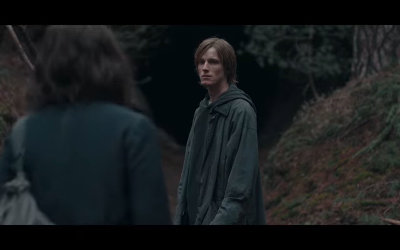 Dark S3Ep8 Jonas Leads Martha Into Darkness
