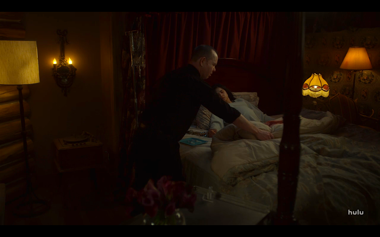 Helstrom S1Ep9 Crow:Raum Checks Gabriella