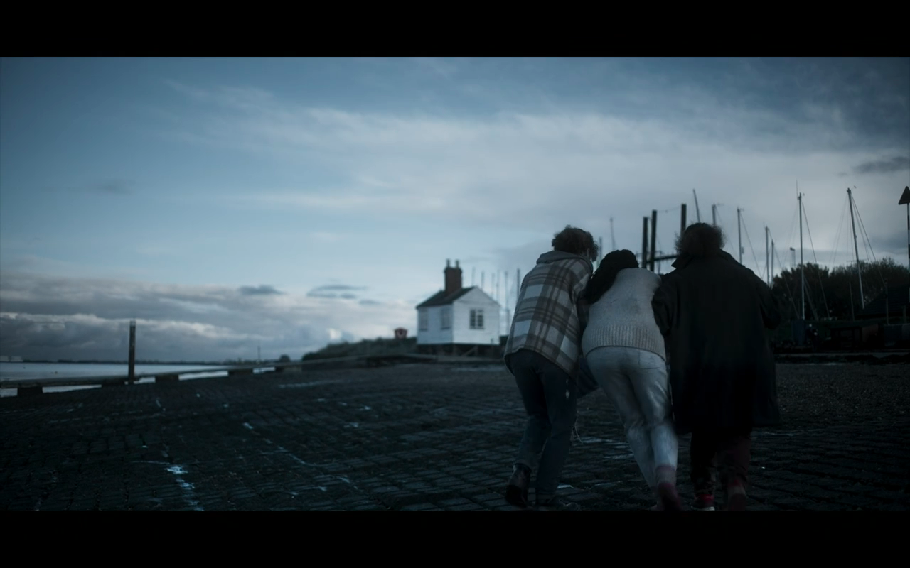 The Third Day S1Ep6 Girls Help Helen