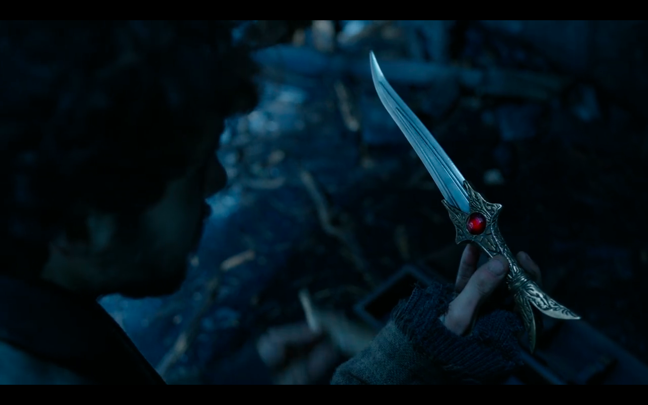 Wheel of Time S1Ep2 Ruby Hilted Dagger