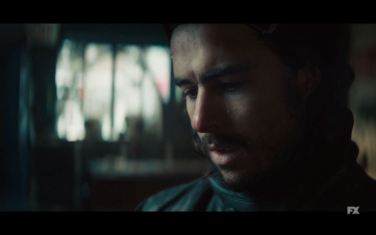 Y The Last Man S1Ep2 Yorick Looks at Photo Strip