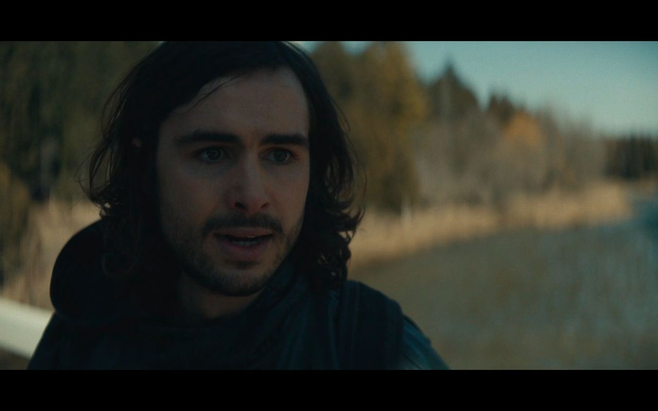 Y The Last Man S1Ep4 Yorick on Bridge