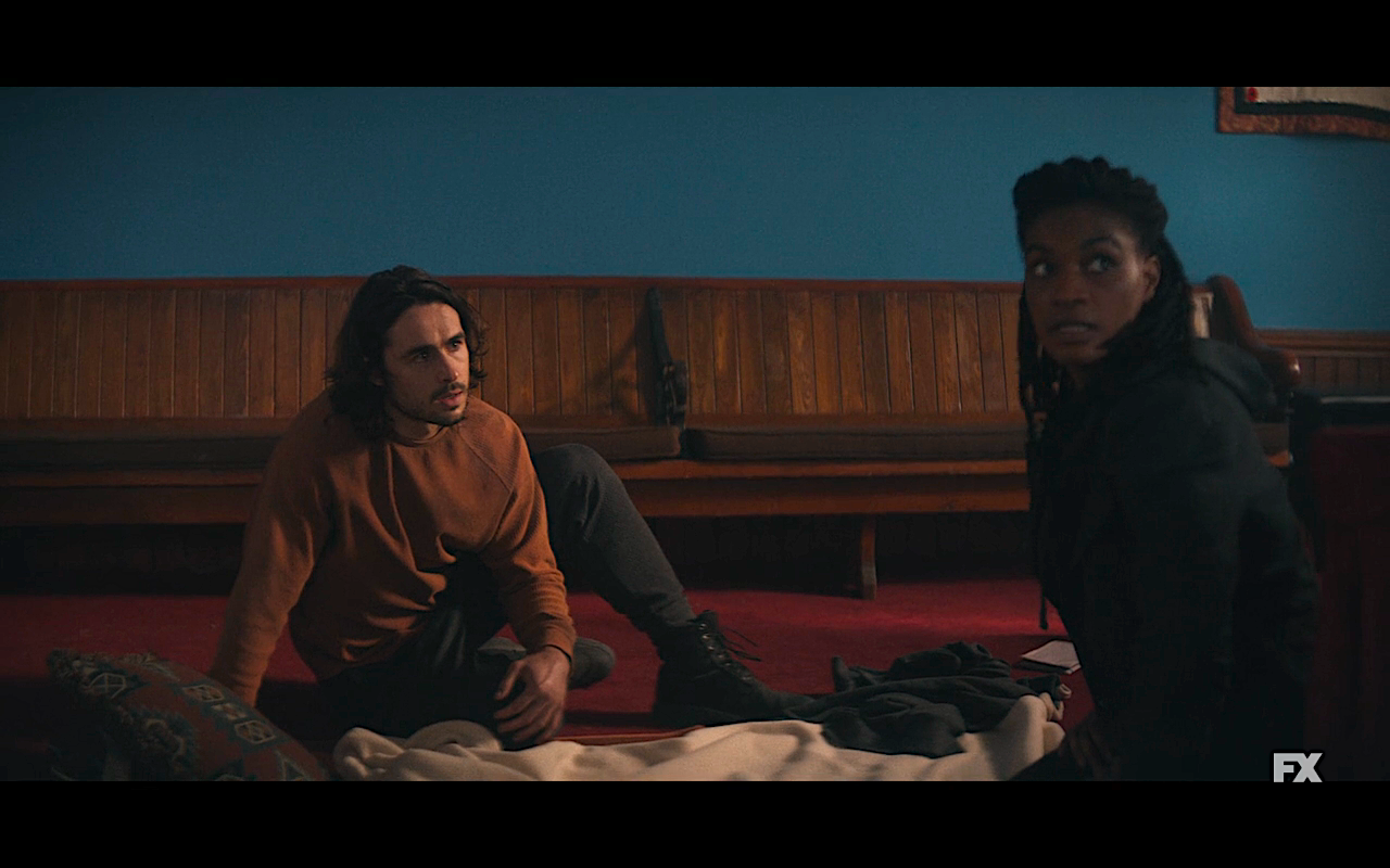 Y The Last Man S1Ep6 Yorick &amp; 355 in Church