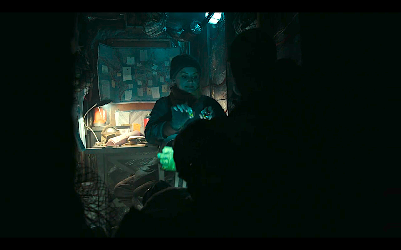 Snowpiercer S3Ep1 Ruth &amp; Pike in Resistance HQ