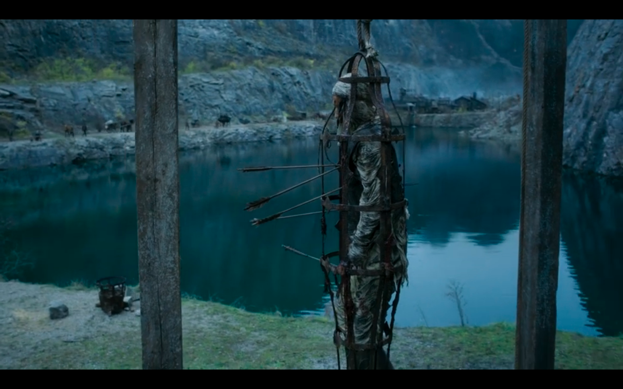 Wheel of Time S1Ep3 Aielman in Gibbet