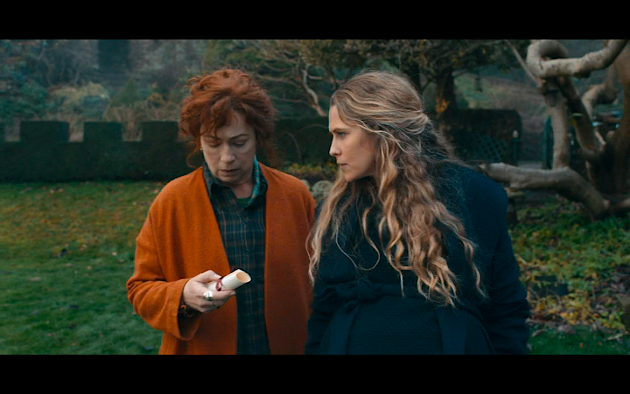 Discovery of Witches S3Ep4 Diana Gives Sarah Defense Spell