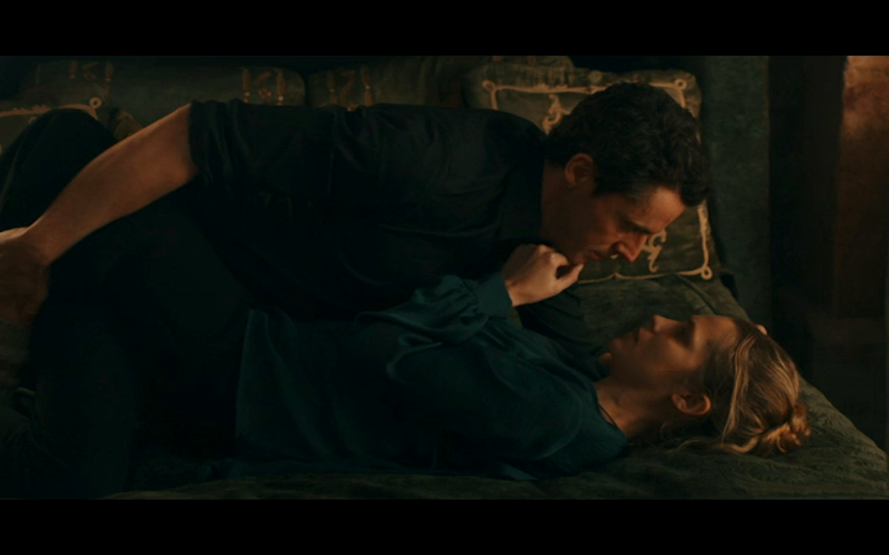 Discovery of Witches S3Ep5 Matthew &amp; Diana on Bed