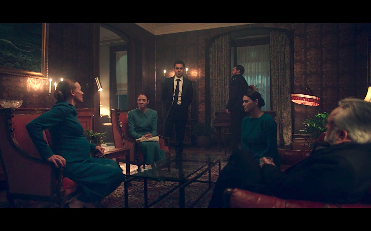 Handmaid's Tale S5Ep3 Dinner Party